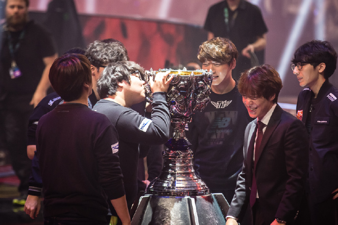 [见证冠军.S5]又见炊烟升起——SK Telecom T1