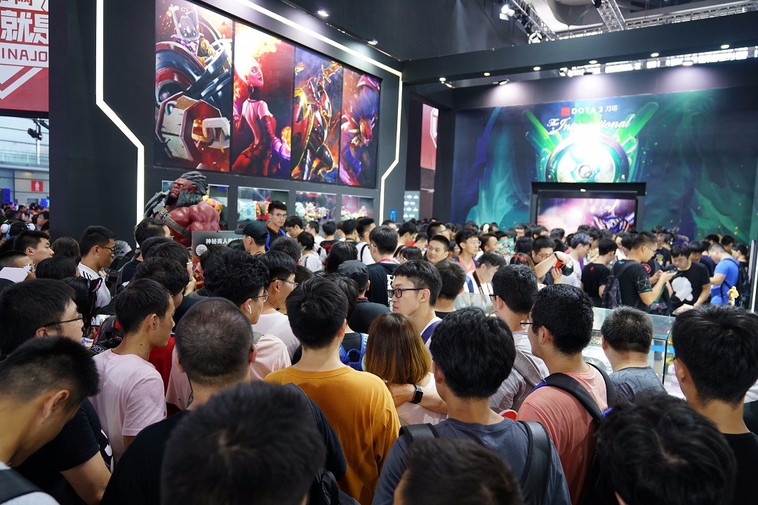 ChinaJoy-DOTA2第二日：水泄不通是一种什么样的体验？