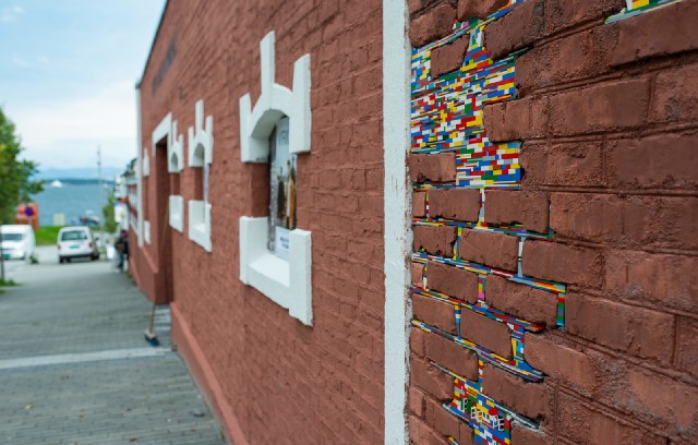 来自德国的艺术家 用乐高积木开始了他的”城市修复计划“