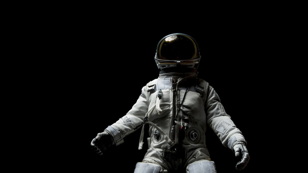 [玩加故事会] 根据这张宇航员图片你能脑补出什么故事？