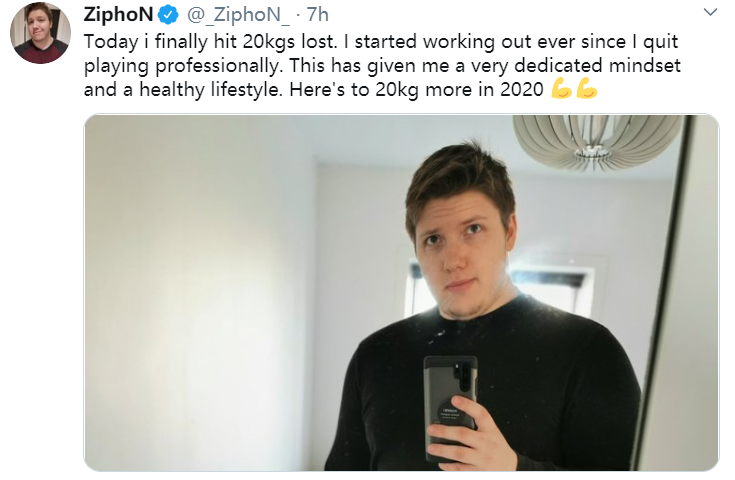 前G2选手ZiphoN减肥效果显著，和以前相比瘦若两人
