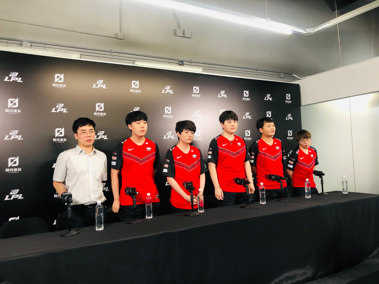 [JDG赛后群访] LvMao：一开始的战绩是1-2，六连胜挺开心的