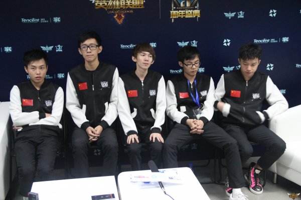 时代的落幕：“御三家”EDG、RNG、WE首次同时无缘世界赛