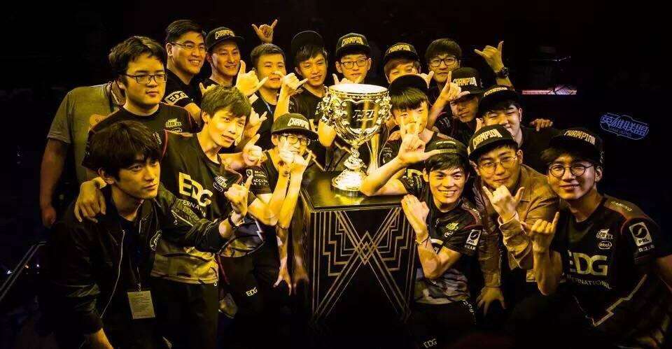 时代的落幕：“御三家”EDG、RNG、WE首次同时无缘世界赛