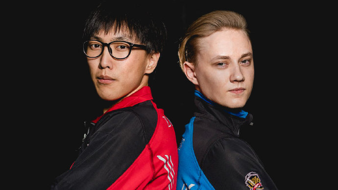 FNC晒Doublelift和Rekkles旧照：Group C