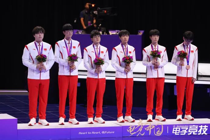 中国队获得亚运会英雄联盟项目铜牌