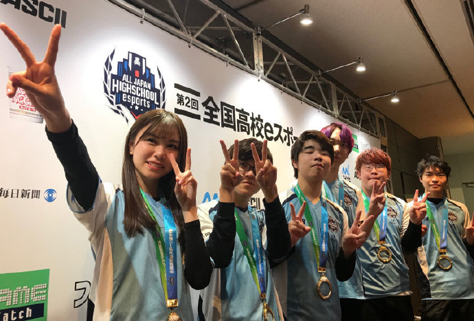 日本第二届全国高中电竞大赛落幕：冠军AD偶像是Uzi
