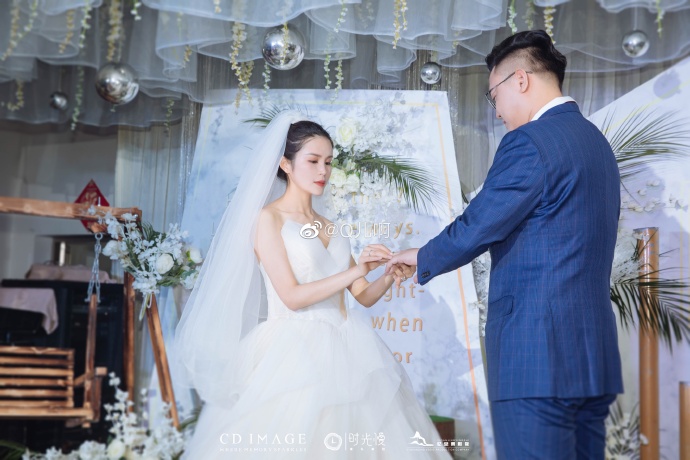 QG.770公布结婚喜讯 婚礼现场图曝光