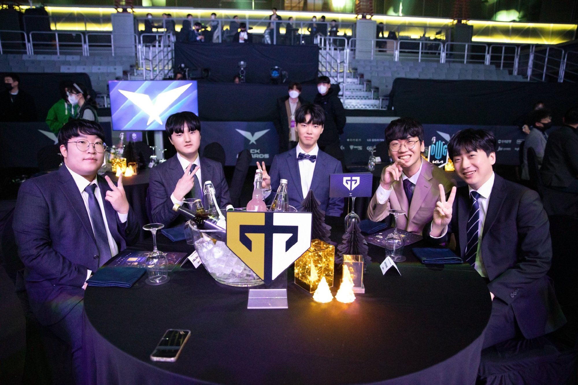 GEN官博更新： 2022 LCK Awards 幕后花絮