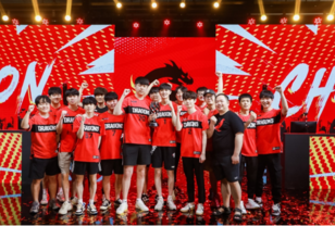 垫底到冠军：上海龙之队扭转乾坤，赢得2021赛季《守望先锋联赛》总冠军